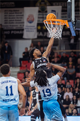 3. kolo TIPOS SBL: BC Prievidza - Nitra Blue Wings 72:74 (Vladimír Králik)