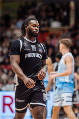 3. kolo TIPOS SBL: BC Prievidza - Nitra Blue Wings 72:74 (Vladimír Králik)