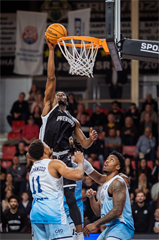 3. kolo TIPOS SBL: BC Prievidza - Nitra Blue Wings 72:74 (Vladimír Králik)