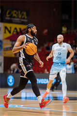 3. kolo TIPOS SBL: BC Prievidza - Nitra Blue Wings 72:74 (Vladimír Králik)