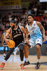 3. kolo TIPOS SBL: BC Prievidza - Nitra Blue Wings 72:74 (Vladimír Králik)