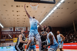 3. kolo TIPOS SBL: BC Prievidza - Nitra Blue Wings 72:74 (Vladimír Králik)