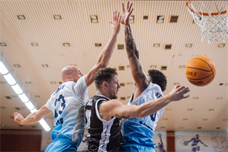 3. kolo TIPOS SBL: BC Prievidza - Nitra Blue Wings 72:74 (Vladimír Králik)