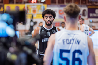 3. kolo TIPOS SBL: BC Prievidza - Nitra Blue Wings 72:74 (Vladimír Králik)