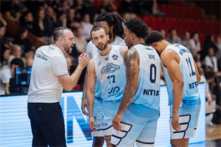 3. kolo TIPOS SBL: BC Prievidza - Nitra Blue Wings 72:74 (Vladimír Králik)