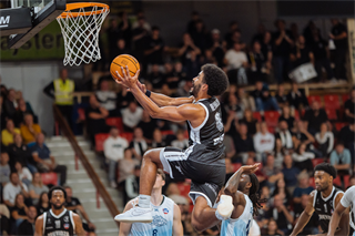 3. kolo TIPOS SBL: BC Prievidza - Nitra Blue Wings 72:74 (Vladimír Králik)
