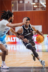 3. kolo TIPOS SBL: BC Prievidza - Nitra Blue Wings 72:74 (Vladimír Králik)