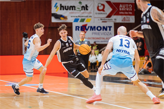 3. kolo TIPOS SBL: BC Prievidza - Nitra Blue Wings 72:74 (Vladimír Králik)