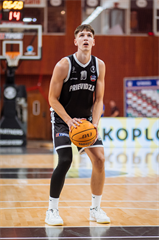 3. kolo TIPOS SBL: BC Prievidza - Nitra Blue Wings 72:74 (Vladimír Králik)