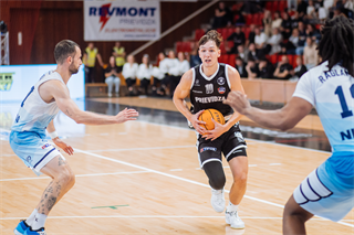 3. kolo TIPOS SBL: BC Prievidza - Nitra Blue Wings 72:74 (Vladimír Králik)