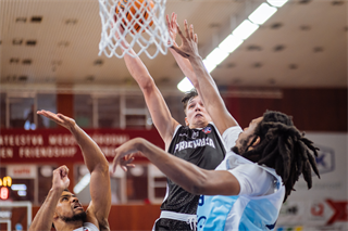 3. kolo TIPOS SBL: BC Prievidza - Nitra Blue Wings 72:74 (Vladimír Králik)