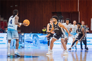 3. kolo TIPOS SBL: BC Prievidza - Nitra Blue Wings 72:74 (Vladimír Králik)