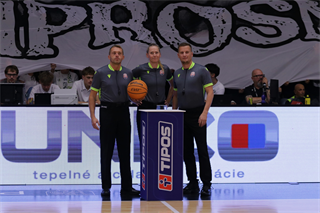 3. kolo TIPOS SBL: BC Prievidza - Nitra Blue Wings 72:74 (Ladislav Szibilla)	