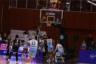 3. kolo TIPOS SBL: BC Prievidza - Nitra Blue Wings 72:74 (Ladislav Szibilla)	