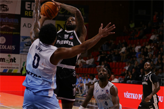 3. kolo TIPOS SBL: BC Prievidza - Nitra Blue Wings 72:74 (Ladislav Szibilla)	