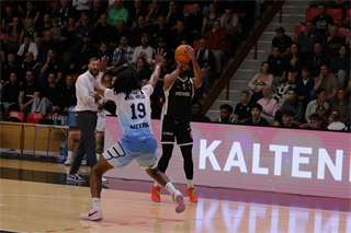 3. kolo TIPOS SBL: BC Prievidza - Nitra Blue Wings 72:74 (Ladislav Szibilla)	