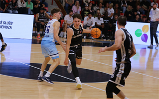 3. kolo TIPOS SBL: BC Prievidza - Nitra Blue Wings 72:74 (Ladislav Szibilla)	