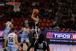 3. kolo TIPOS SBL: BC Prievidza - Nitra Blue Wings 72:74 (Ladislav Szibilla)	