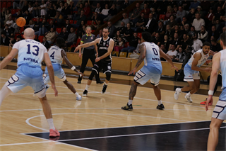 3. kolo TIPOS SBL: BC Prievidza - Nitra Blue Wings 72:74 (Ladislav Szibilla)	