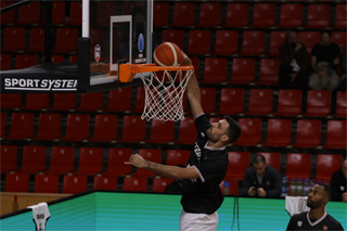 Európsky pohár FIBA: BC Prievidza - Keravnos BC 82:68 (Ladislav Szibilla)