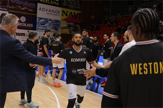 Európsky pohár FIBA: BC Prievidza - Keravnos BC 82:68 (Ladislav Szibilla)