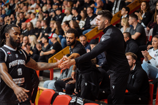 Európsky pohár FIBA: BC Prievidza - Keravnos BC 82:68 (Vladimír Králik)	
