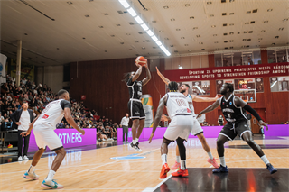 Európsky pohár FIBA: BC Prievidza - Keravnos BC 82:68 (Vladimír Králik)	
