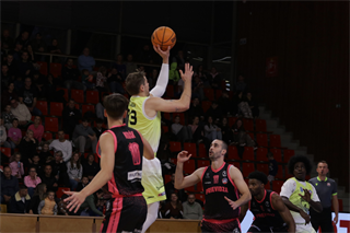 5. kolo TIPOS SBL: BC Prievidza - Košice Wolves 90:79 (Ladislav Szibilla)	