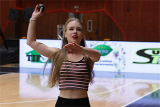 5. kolo TIPOS SBL: BC Prievidza - Košice Wolves 90:79 (Ladislav Szibilla)	