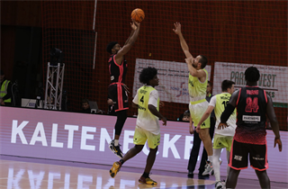 5. kolo TIPOS SBL: BC Prievidza - Košice Wolves 90:79 (Ladislav Szibilla)	