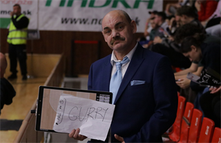 7. kolo TIPOS SBL: BC Prievidza : MBK Handlová 79:61 (Ladislav Szibilla)	