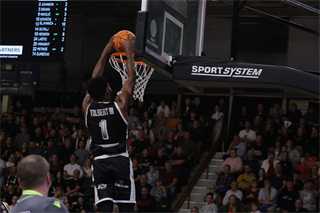 7. kolo TIPOS SBL: BC Prievidza : MBK Handlová 79:61 (Ladislav Szibilla)	