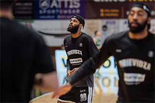 7. kolo TIPOS SBL: BC Prievidza - MBK Handlová 79:61 (Vladimír Králik)	