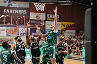 7. kolo TIPOS SBL: BC Prievidza - MBK Handlová 79:61 (Vladimír Králik)	