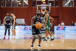 7. kolo TIPOS SBL: BC Prievidza - MBK Handlová 79:61 (Vladimír Králik)	