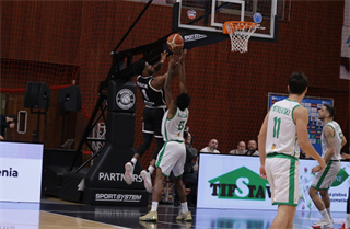Európsky pohár FIBA: BC Prievidza : Pelister Bitola 97:82 (Ladislav Szibilla)	