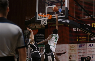 Európsky pohár FIBA: BC Prievidza : Pelister Bitola 97:82 (Ladislav Szibilla)	