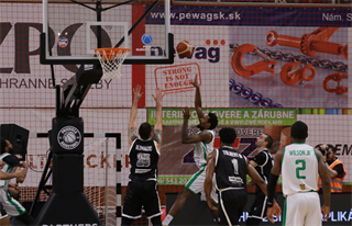 Európsky pohár FIBA: BC Prievidza : Pelister Bitola 97:82 (Ladislav Szibilla)	