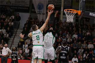 Európsky pohár FIBA: BC Prievidza : Pelister Bitola 97:82 (Ladislav Szibilla)	