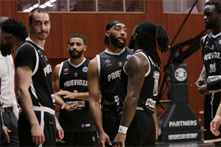 Európsky pohár FIBA: BC Prievidza : Pelister Bitola 97:82 (Ladislav Szibilla)	