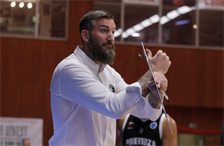 Európsky pohár FIBA: BC Prievidza : Pelister Bitola 97:82 (Ladislav Szibilla)	