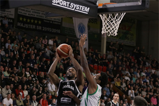 Európsky pohár FIBA: BC Prievidza : Pelister Bitola 97:82 (Ladislav Szibilla)	