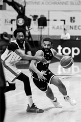 Európsky pohár FIBA: BC Prievidza - Pelister Bitola 97:82 (Vladimír Králik)	