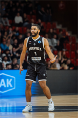 Európsky pohár FIBA: BC Prievidza - Pelister Bitola 97:82 (Vladimír Králik)	