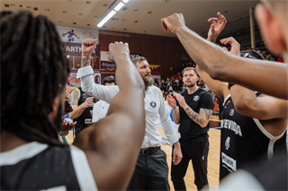 Európsky pohár FIBA: BC Prievidza - Pelister Bitola 97:82 (Vladimír Králik)	