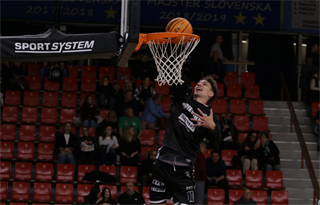 9. kolo TIPOS SBL: BC Prievidza : Patrioti Levice 86:92 (Ladislav Szibilla)	