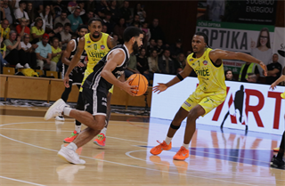9. kolo TIPOS SBL: BC Prievidza : Patrioti Levice 86:92 (Ladislav Szibilla)	