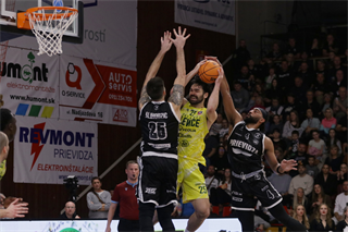 9. kolo TIPOS SBL: BC Prievidza : Patrioti Levice 86:92 (Ladislav Szibilla)	