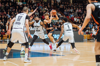 Európsky pohár FIBA: BC Prievidza - Cedevita Záhreb 83:64 (Vladimír Králik)	