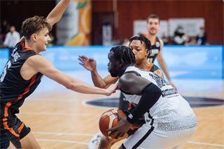 Európsky pohár FIBA: BC Prievidza - Cedevita Záhreb 83:64 (Vladimír Králik)	